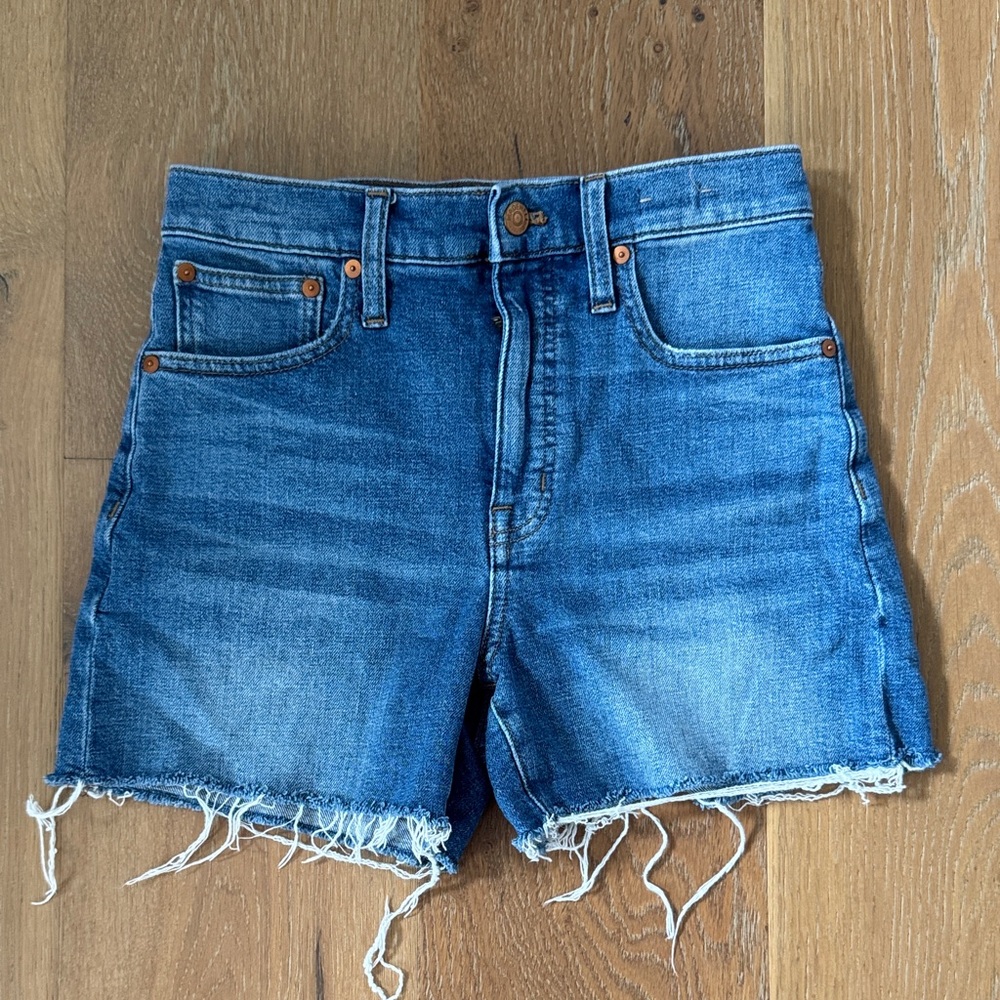 Madewell High Rise Denim shorts  size 25